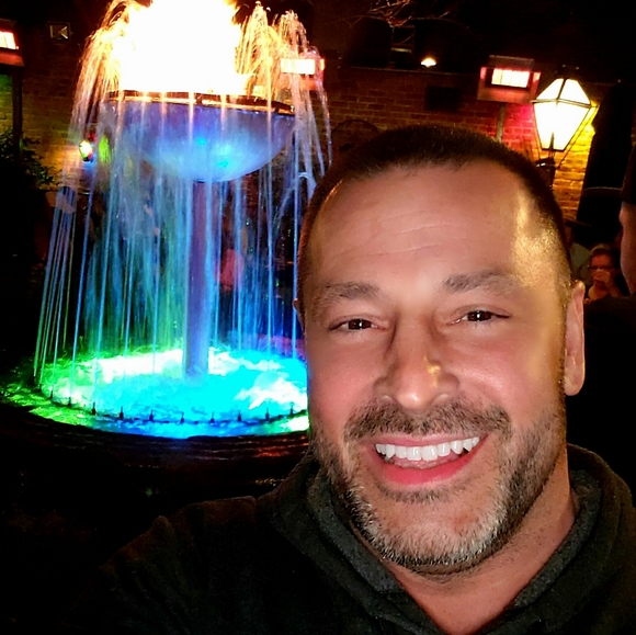 Meet your Posher, Jim Pat - Picture 2 of 5